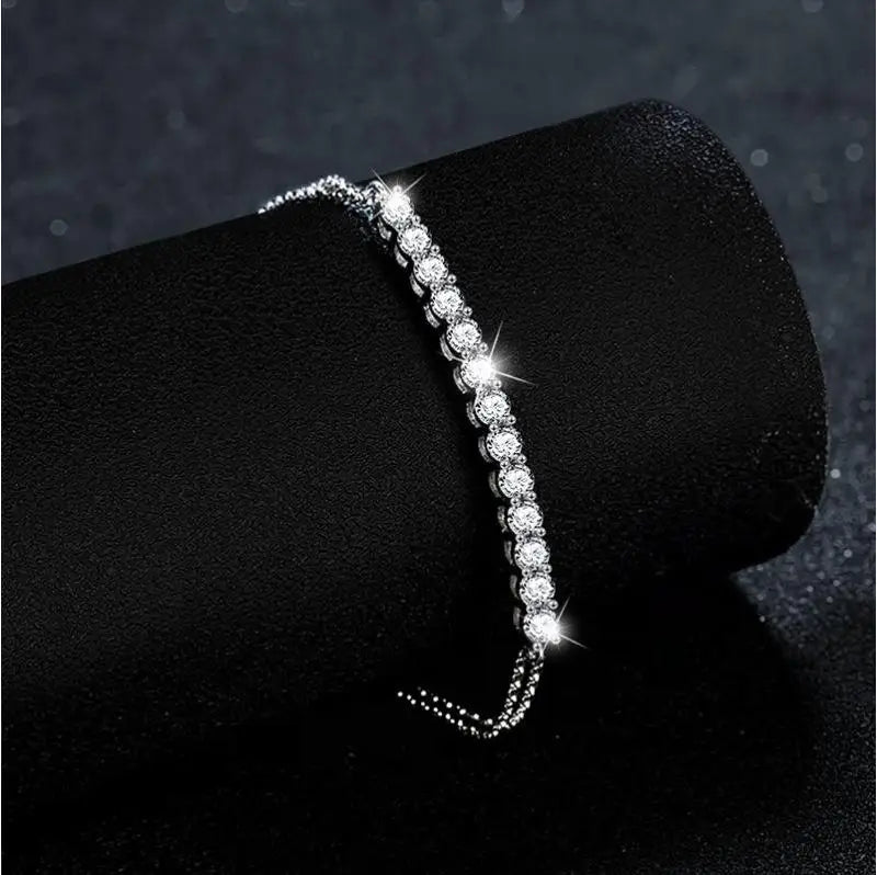 Hot Sale Style Fashion Bracelet 925 Silver Resizable VVS Moissanite Women Diamond Bracelet for Her Available at Low Price