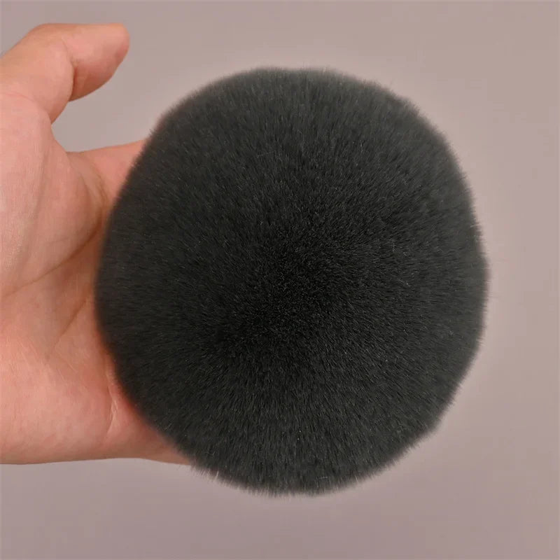Extra Large Kabuki Body Brush Streak Free Self Tanner Applicator for Legs Body Bronzer Liquid Makeup Wide Round Head Blur Tool