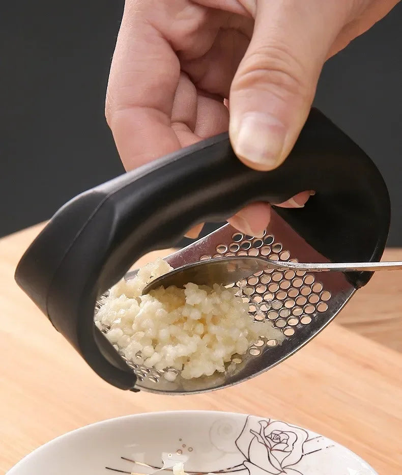 Upgraded Stainless Steel Garlic Press Squeezer Manual Garlic Ginger Rocker Crusher Garlic Cutting Mince Tools Kitchen Gadgets