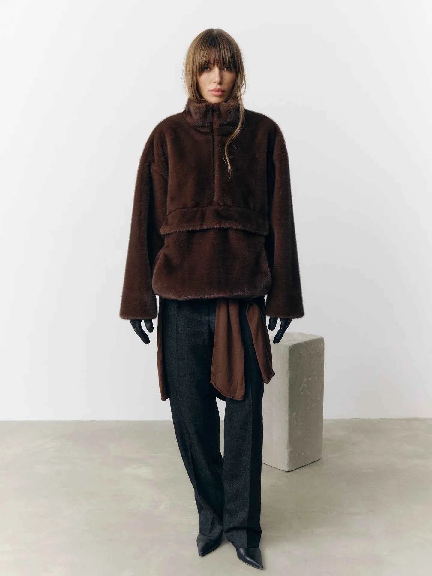 2025 Designer Faux Fur Coat, New Winter Style, Warm Pullover Zipper Top Simple Stylish And Elegant