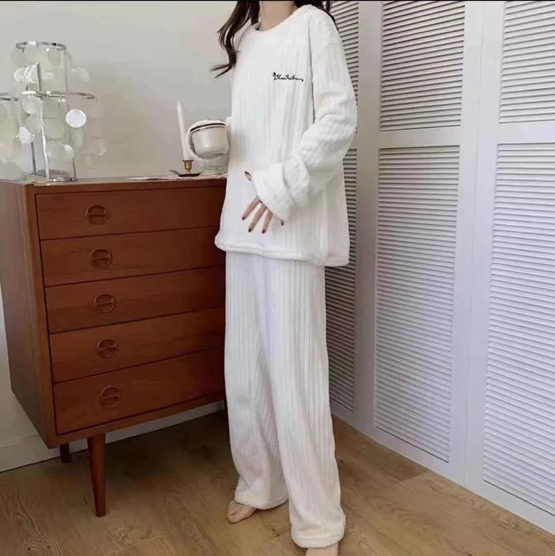 Winter Flannel Two-piece Loose Casual New O-neck Striped Coral Fleece Top Elastic Waist Pants sets Women's Pajamas Set Sleepwear