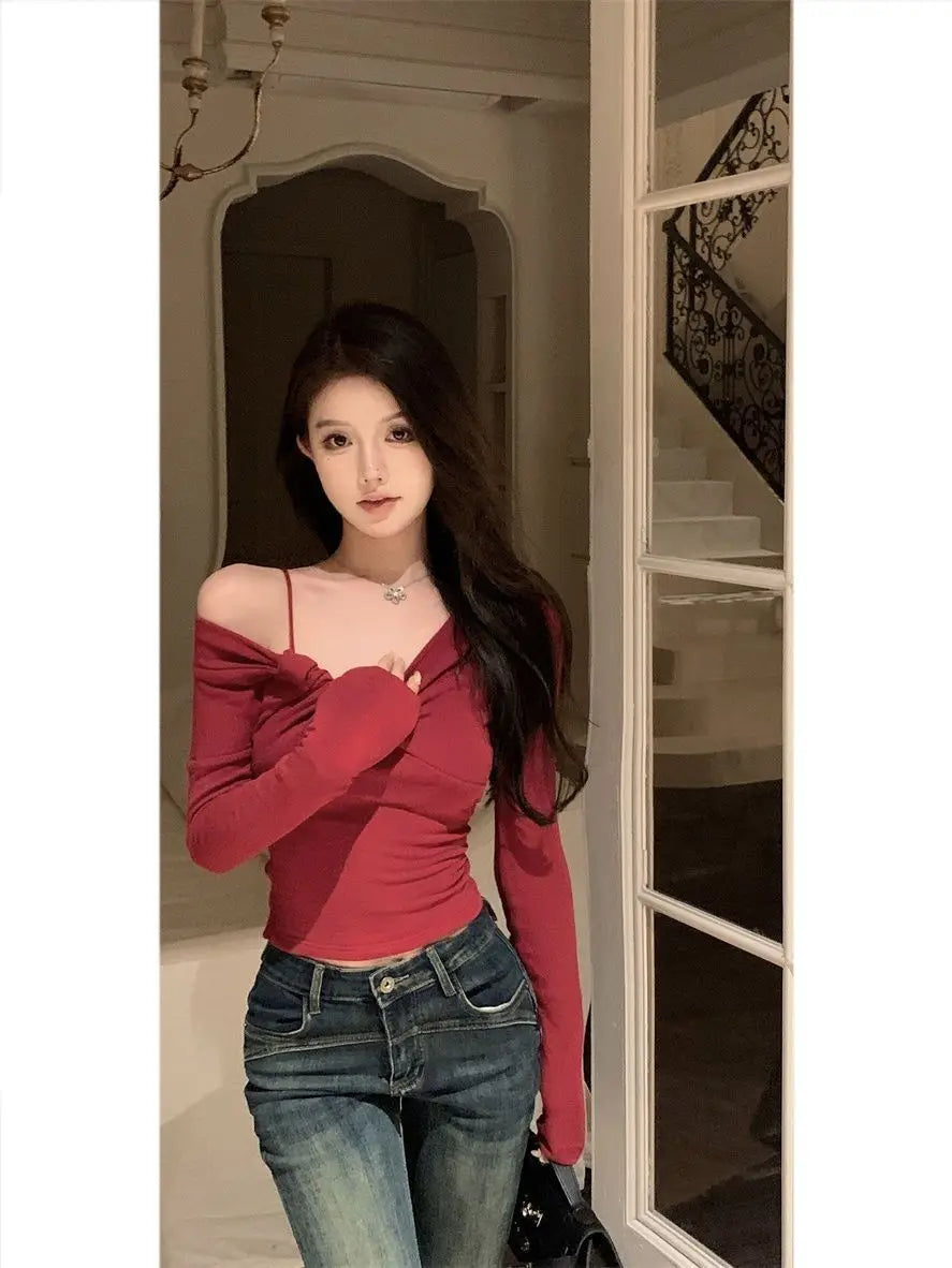 Pure Sexy Hot Girl Sexy Top for Women in Autumn and Winter One-shoulder Irregular Kink Design Base Shirt