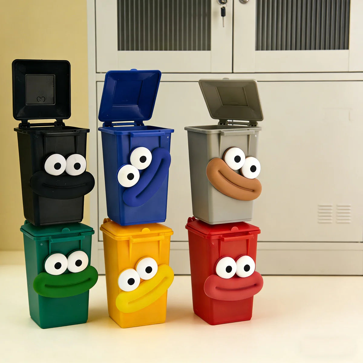 Kids Trash Can Children's Waste Disposal Bin Easy-Lift Lid Small Trash Can Toys - Fun Cartoon Design