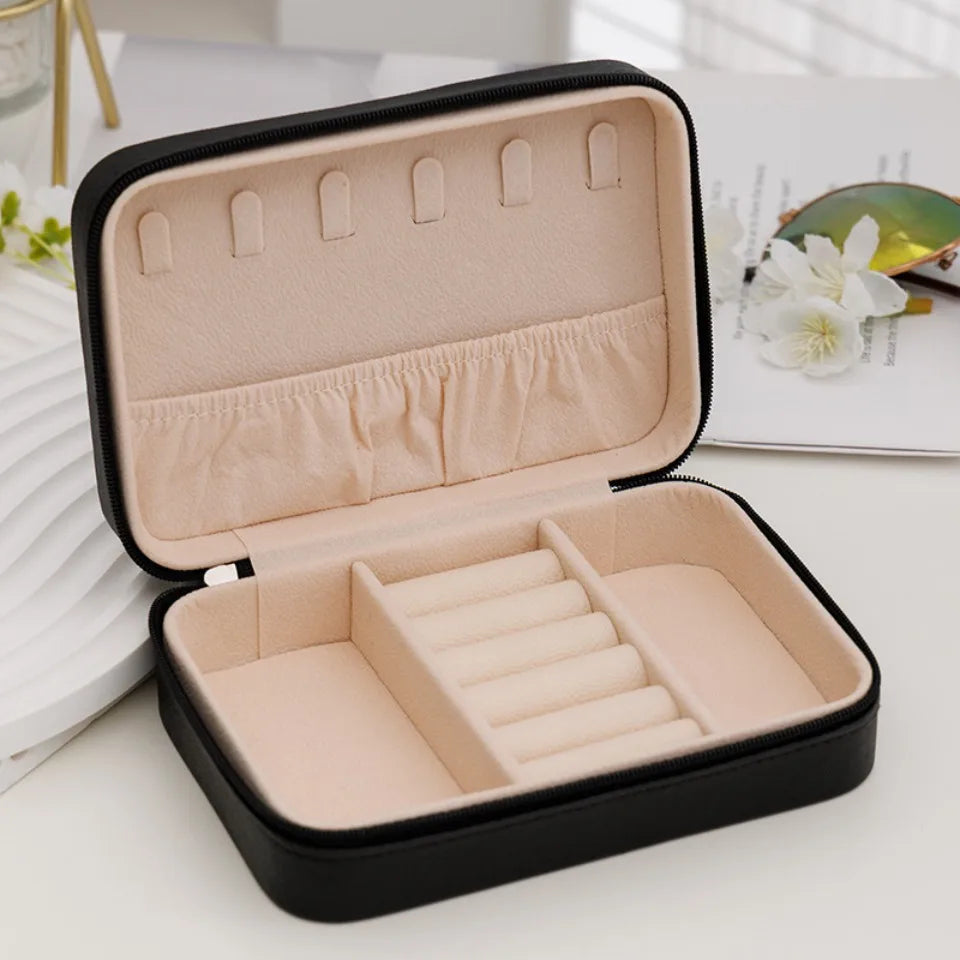 Portable Jewelry Storage Box Travel Organizer Jewelry Case Leather Storage Earrings Necklace Ring Jewelry Organizer Display