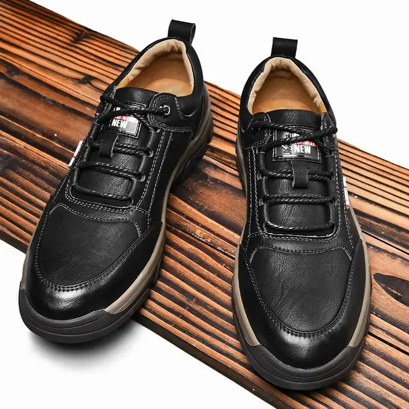 High Quality Leather Men Hikking Shoes Non-slip Sports Shoes Fashion Comfortable Moccasins Breathable Retro Men Walking Sneakers
