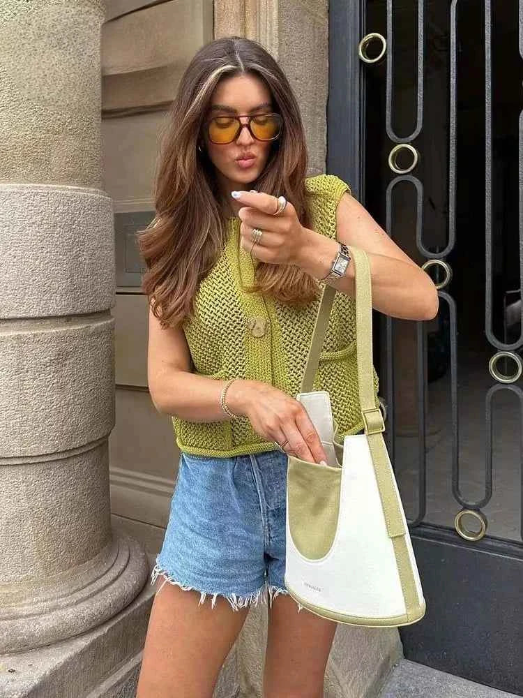 Women Fashion Sleeveless Coarse Needle Knitting Vest Sweater Female Chic Big Pockets Patch Buttons Cardigan Waistcoat Tops