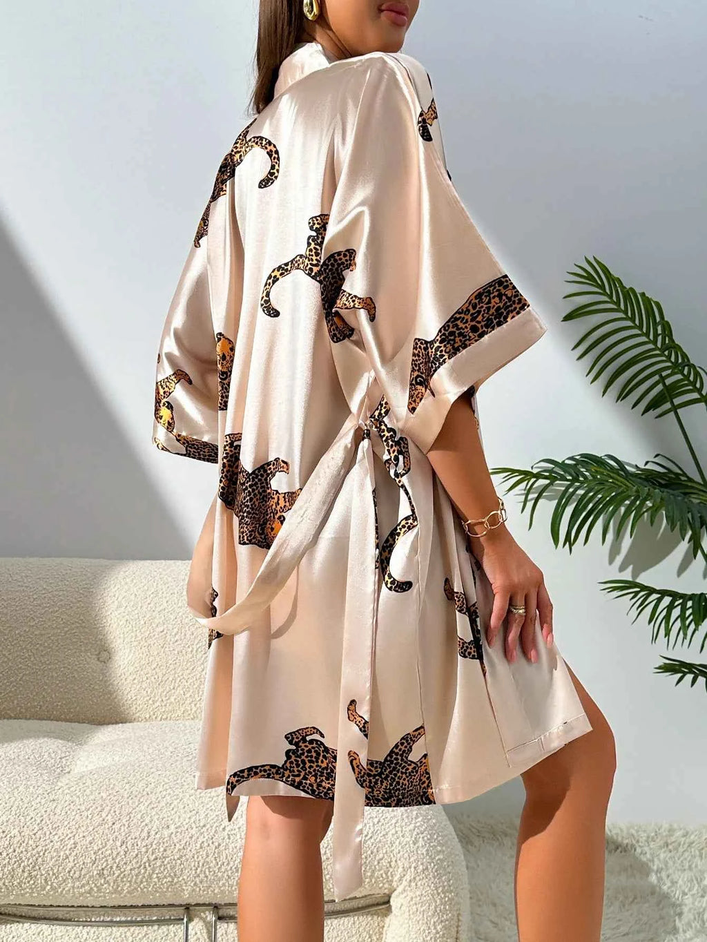 Women's Kimono Robe Fashionable Leopard Print Short Sleeve Tie Waist Night Robe Sleepwear Loungewear