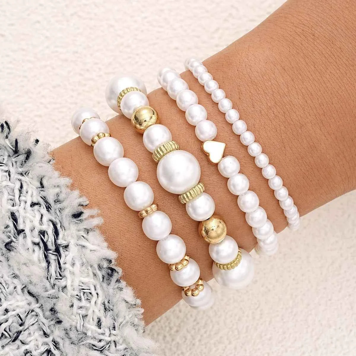 4 Pcs Elegant Boho Heart Charm Beads Bracelet Set Fashion Faux Pearl Layered Bracelets for Women Daily Wear Jewelry Gifts 2025