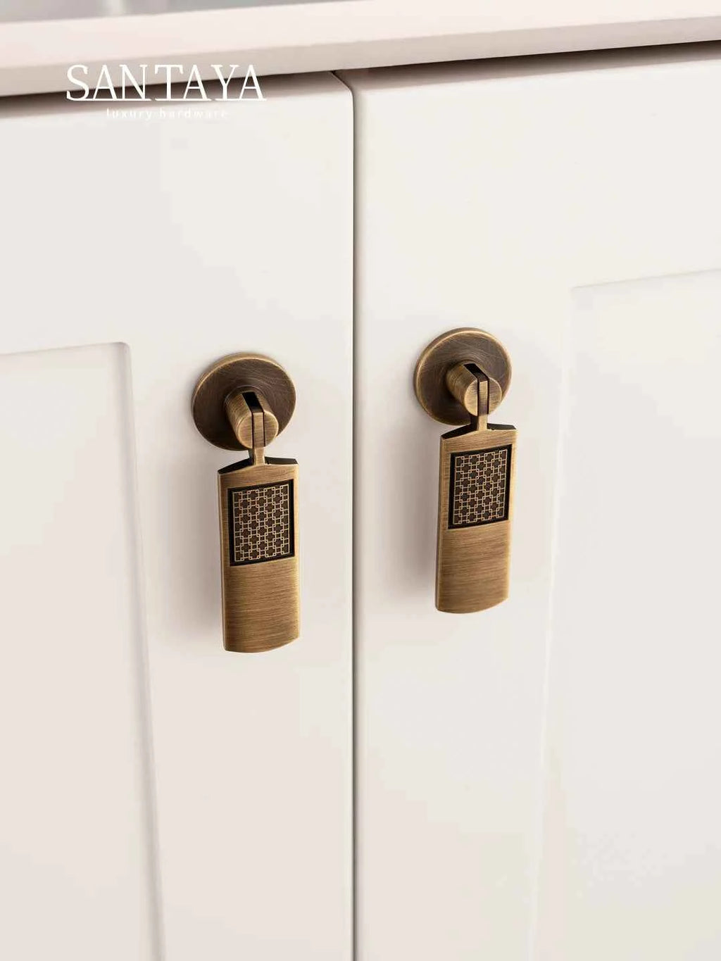 Santaya Antique Brass Handle Luxury Bronze Pull Kitchen Cabinet Handle Wardrobe Drawer Knob