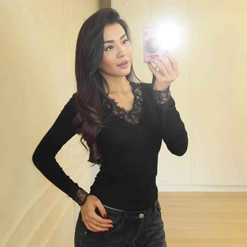 Women's V-neck Lace Splicing Top European American Style Autumn New Waist Exposed Umbilical Fashionable Casual Wear