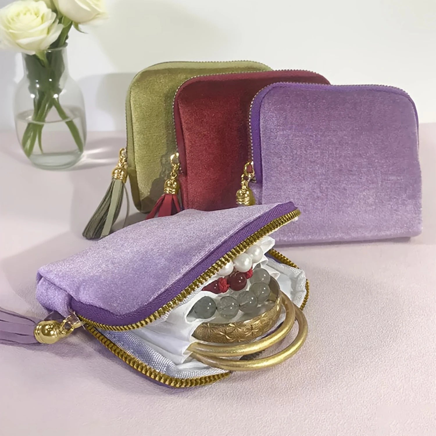 1PC Luxurious jewelry organizer – zipper closure, tassel charm and soft fabric lining | Compact bracelet travel case