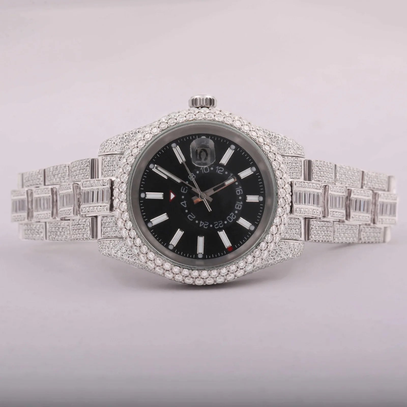 Moissanite Round Cut Green Rubber Band Dial Watch for Wedding and Party wear For Men Quartz Watch Available at Affordable Price