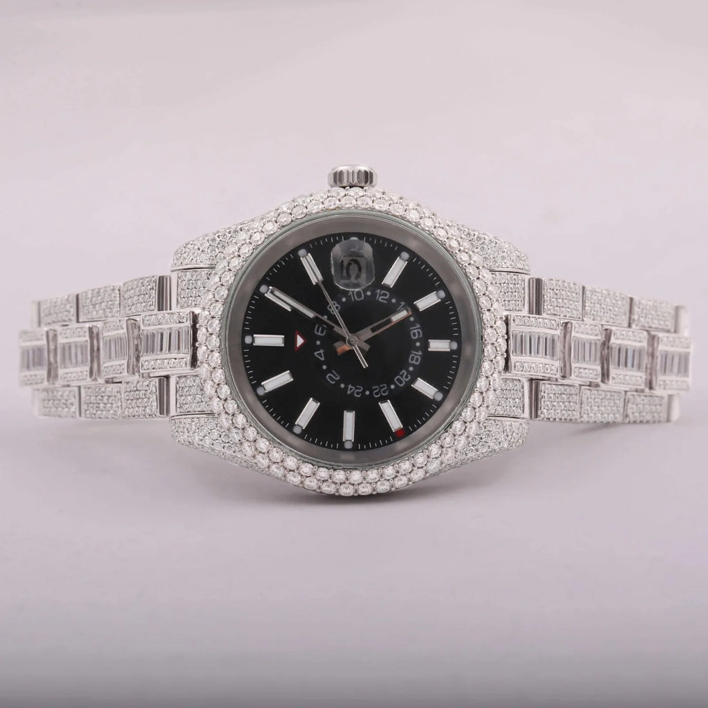 Top Quality Round Shape Diamond Watch in Yellow Gold for Wedding and Partywear Men's Quartz Watch Available at Affordable Price