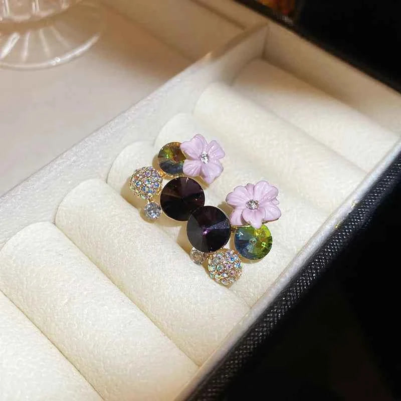 Green Flower Rhinestone Stud  Earrings For Women Sweet Delicate Fashion Personality Design Sense Commuter New Earring Wholesale