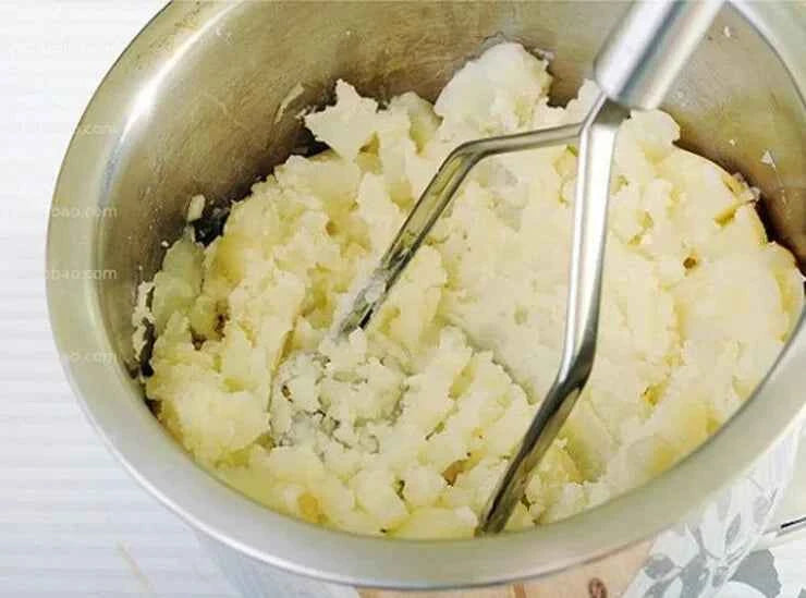 1pcs stainless steel kitchen gadget potato masher press cooking tool mashed potatoes wavy pressure Kitchen accessories