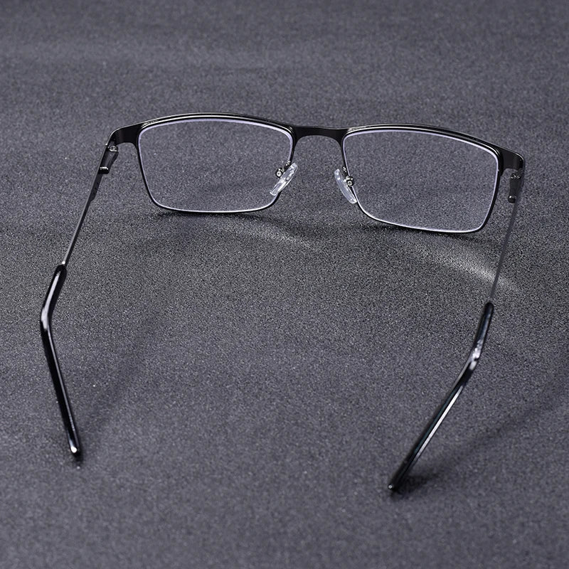 High Quality Stainless steel Reading Glasses Men Women Fashion Presbyopic Eyeglasses Business Hyperopia Anti Blue Light Eyewear1