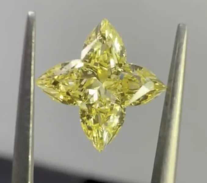 Lily Custom Star Cut Fancy Vivid Yellow IGI Certified Lab Grown Laser Drilled CVD HPHT VVS Clarity 1-3ct Loose Diamond