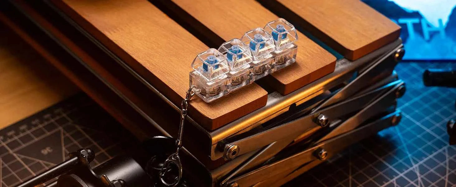 LED Keyboard Key Chain Fidget Toy for Adults Fidget Clicker Decompression Keychains Stress Relief Gadget Interesting Pendant