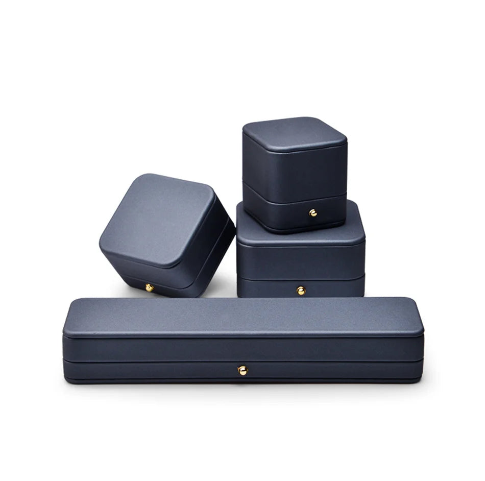 Oirlv Leather Jewelry Ring Box Jewelry Organizer Necklace Pendant Bracelet Long Chain Storage Box Packaging Gift Box for Wedding
