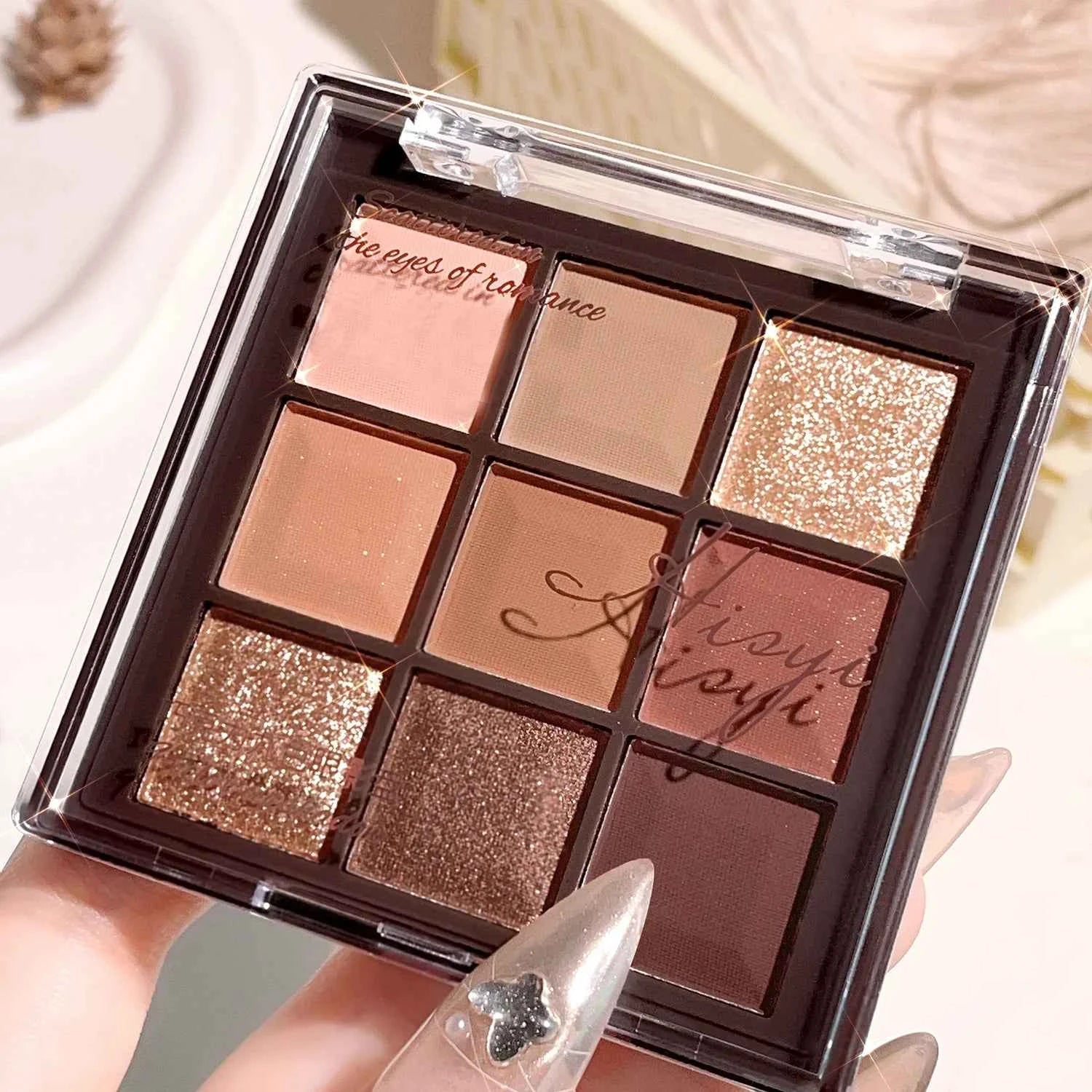 Mocha Chocolate Eyeshadow Palette - 9 brown, nude and gold shades in matte, natural and shimmer finishes, perfect for music fest