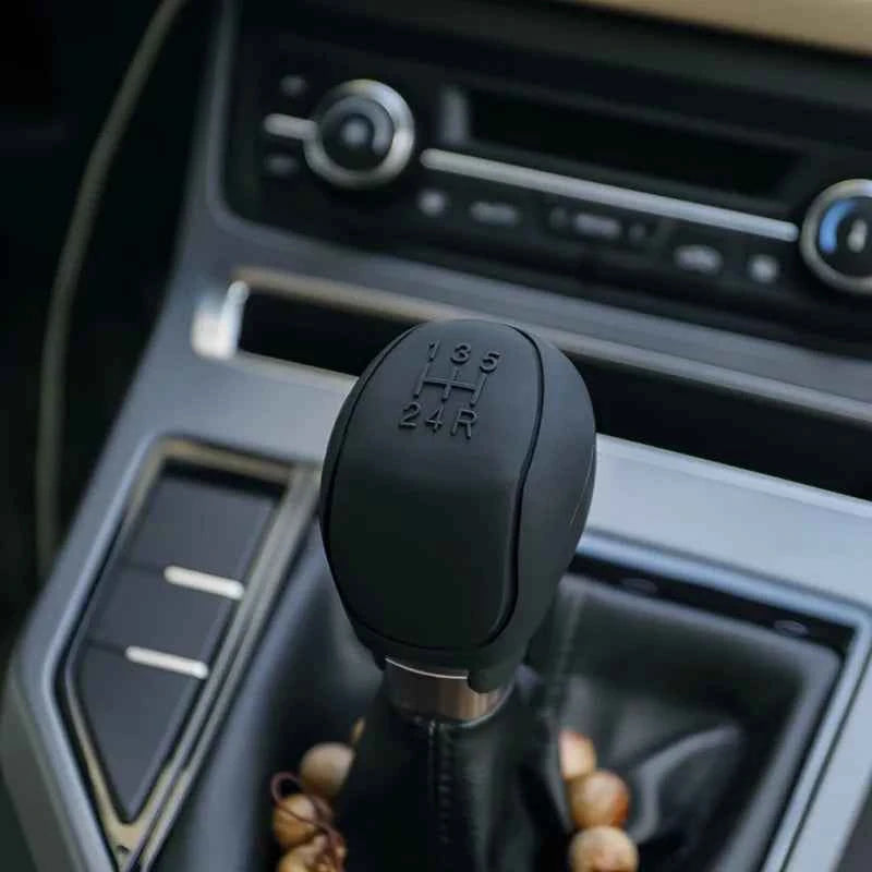 Car Silicone Gear Shift Knob Cover Gear Shift Non-Slip Grip Handle Protective Covers Manual 5 6-speed Car Interior Accessories