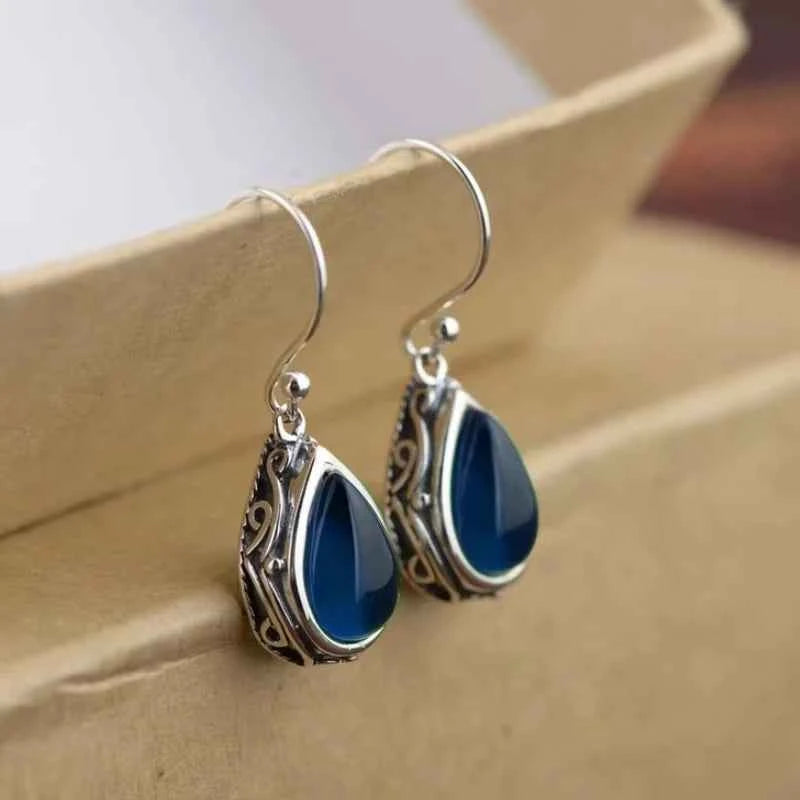Huitan Green/Red Pear Stone Drop Earrings for Women Ethnic Style Aesthetic Carved Pattern Temperament Lady's Earrings Jewelry