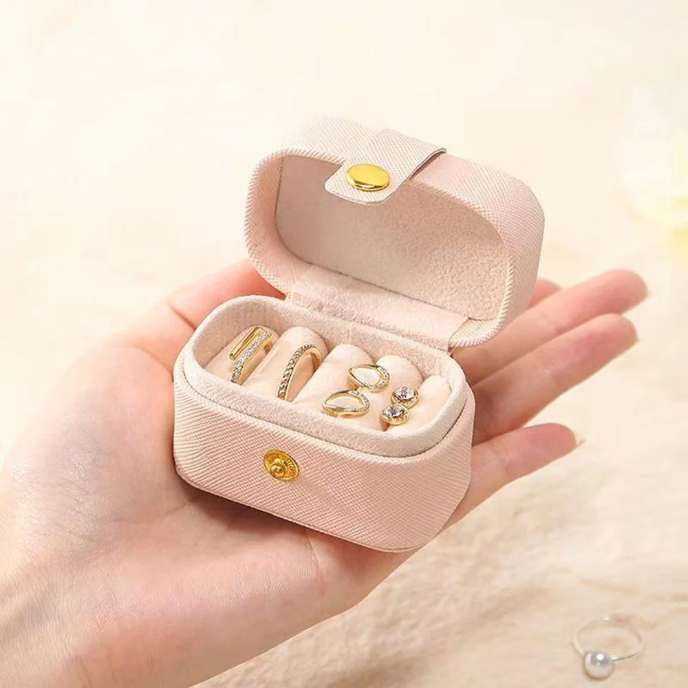 1pc Portable Jewelry Storage Box Travel Organizer Jewelry Case Leather Storage Earrings Necklace Ring Jewelry Organizer Display