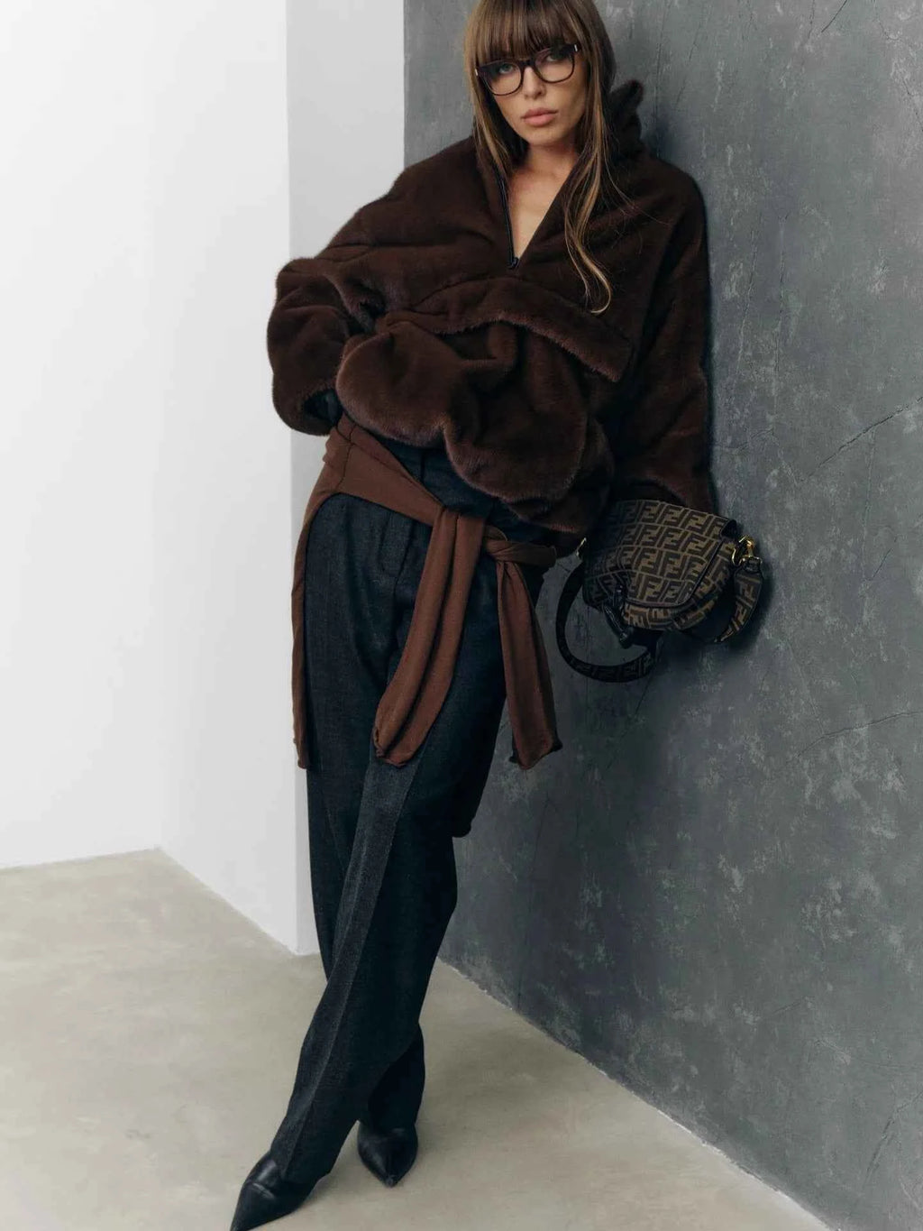 2025 Designer Faux Fur Coat, New Winter Style, Warm Pullover Zipper Top Simple Stylish And Elegant