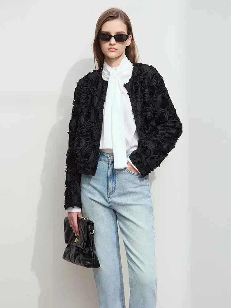 AMII Minimalism Short Jacket Women 2025 Autumn New Elegant Romantic Stereoscopic Flower O-Neck Hook Button Outwear Coat 12521066