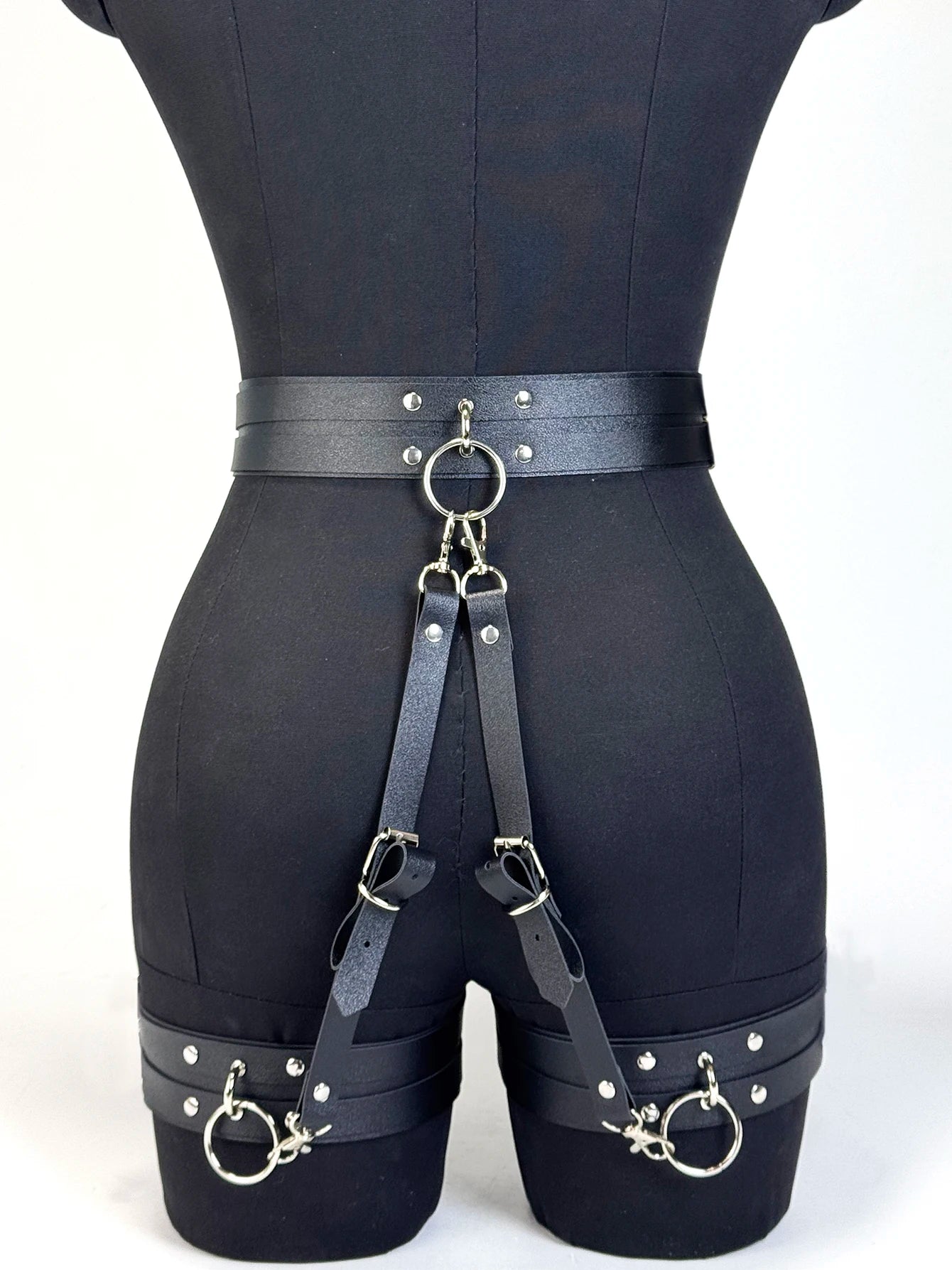 PU Leather Leg Harnesses for Women Gothic Punk Women's Leg Garter Harness Belt Adjustable PU Leather Waist Belt.