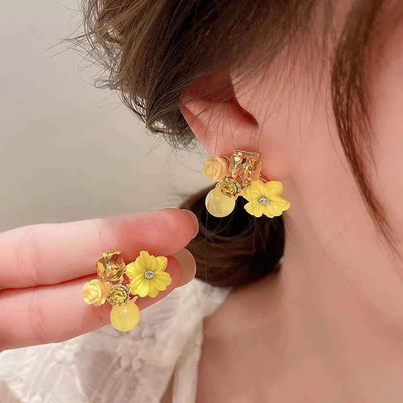 Colorful Flower Earrings Imitation Pearl Geometric Stud Earrings For Women Sweet Elegant Earrings For Party Banquet Jewelry Gift