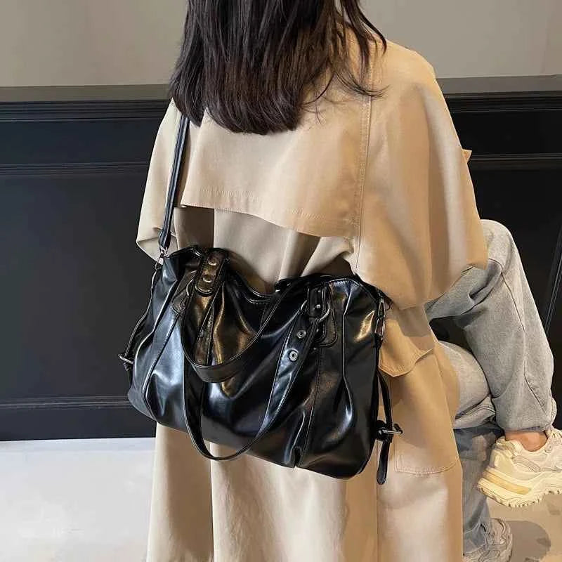 Fashion Classic Versatile Commuter Shoulder Bag Large Capacity Retro Handbags Travel Tote Bags Zipper Opening Women Shopping Bag