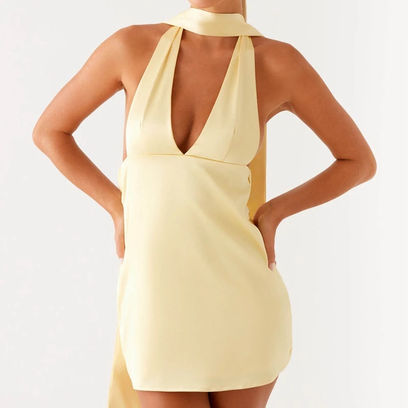 Maemukilabe Y2k Sexy Backless Short Dresses Lady Silk Satin Halter Mini Bodycon Dress with Scarf Women Club Party Night Dress