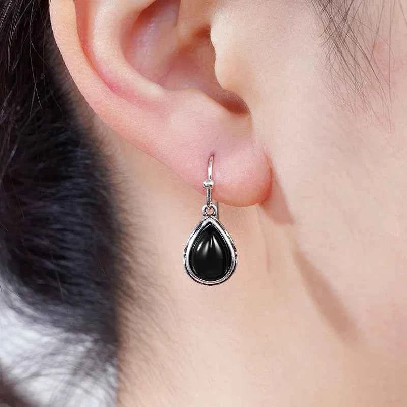 Huitan Green/Red Pear Stone Drop Earrings for Women Ethnic Style Aesthetic Carved Pattern Temperament Lady's Earrings Jewelry