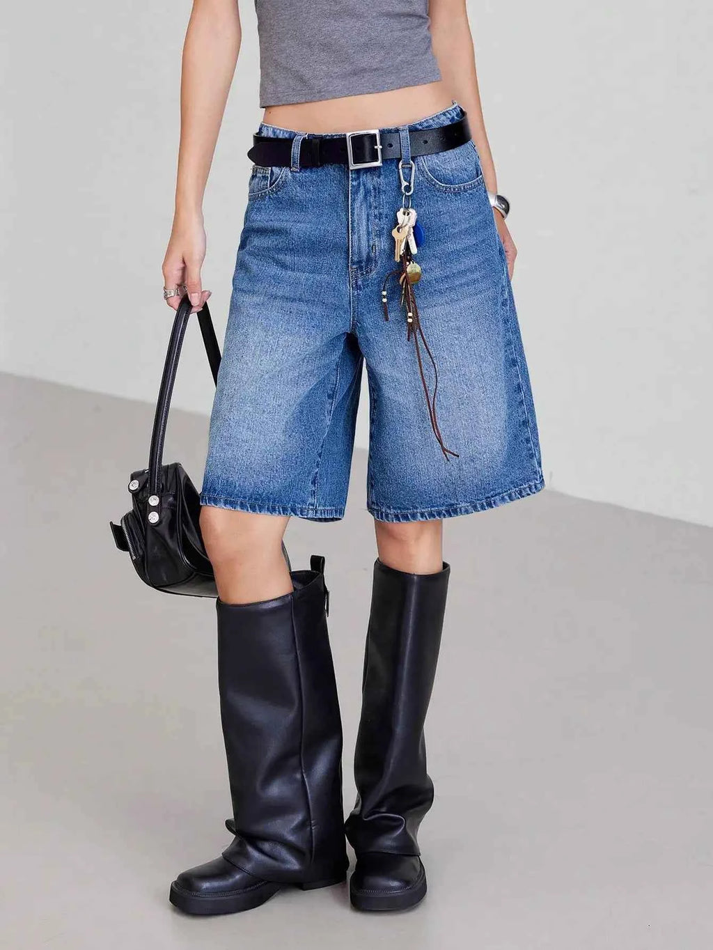 American Retro Style Five-Piece Denim Shorts for Women - Summer Spring 2025 Collection - High-Waisted  Loose-Fitting  Slimming