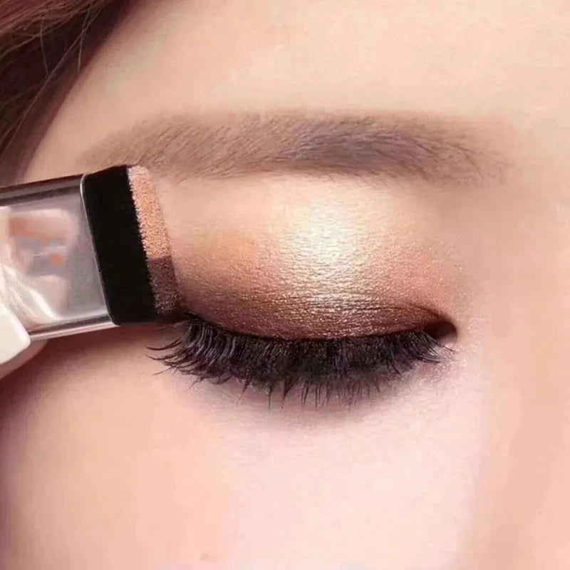 Two-Color Matte Eyeshadow Duo – Long-Lasting & Portable