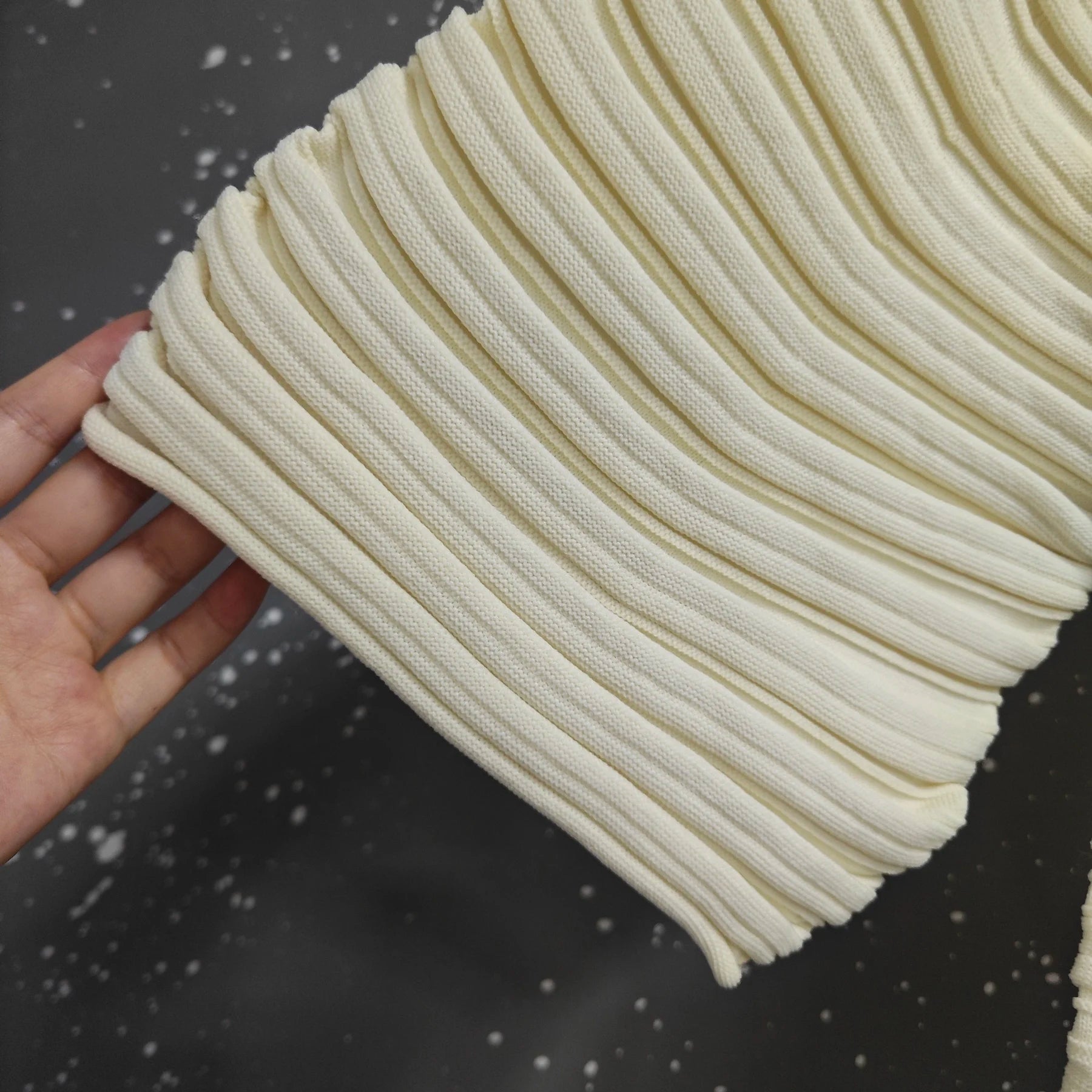 LANMREM Casual Pleated Texture Round Neck Half Sleeve Thick Wome's T-shirt Chic New Knitwear Fashion Pullover Top Chic 2DB5036
