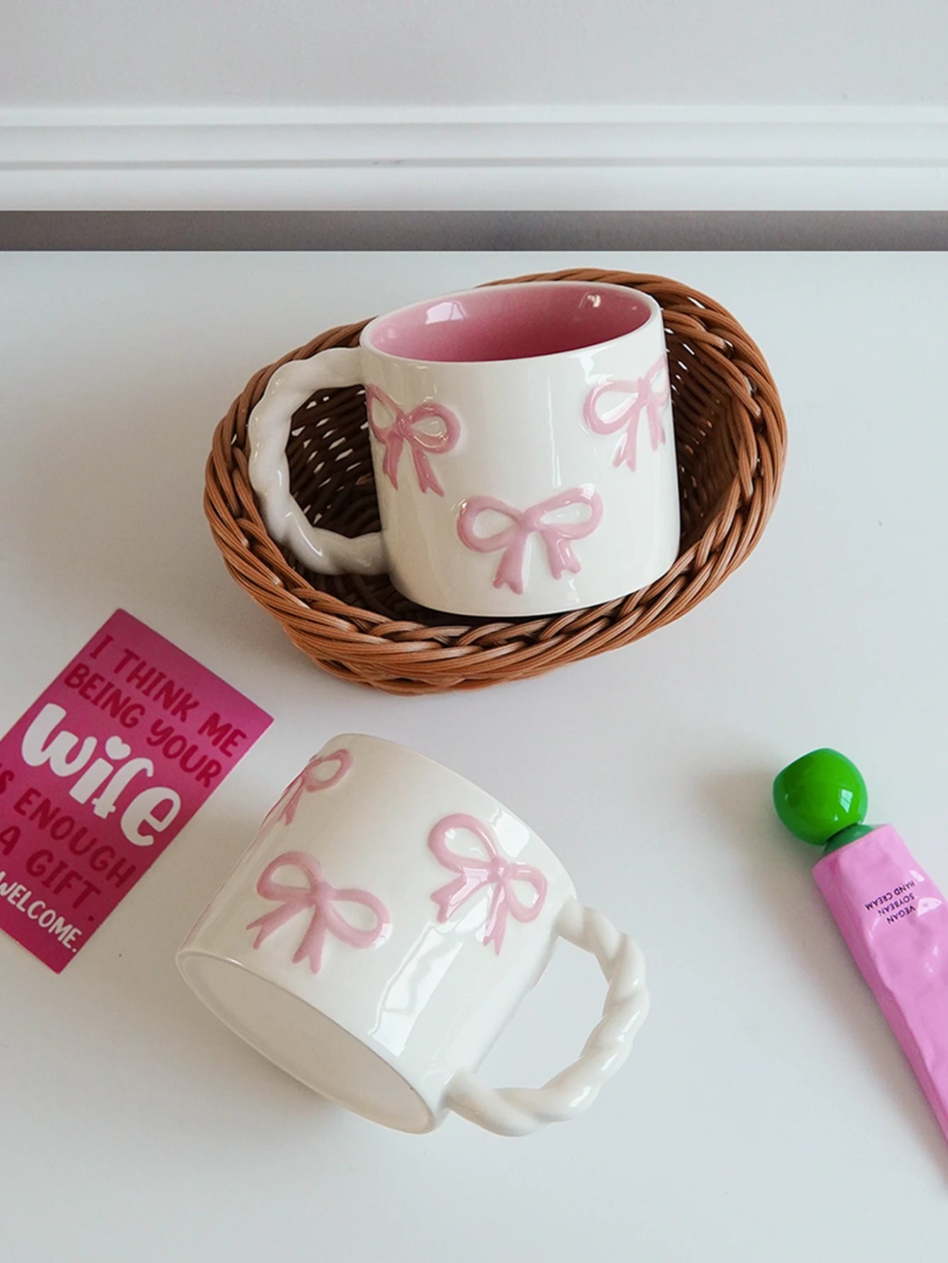 1Pc 13.4oz Pink Ceramic Mug with Bowknot, Ceramic Cup with Twisted Handle, Exquisite and Simple Pink Embossed Cup, Suitable for Latte Art in Coffee Shops, Home Decor Drinkware, Drinking Cup for Kitchen, Living Room, Bedroom,