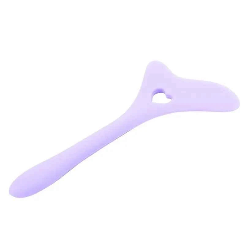 Wholesale  Multi-functional Eyeliner Stencil Wing Tips Silicone Eyeliner Aid Drawing Lipstick Wearing Aid Reusable Makeup Tools