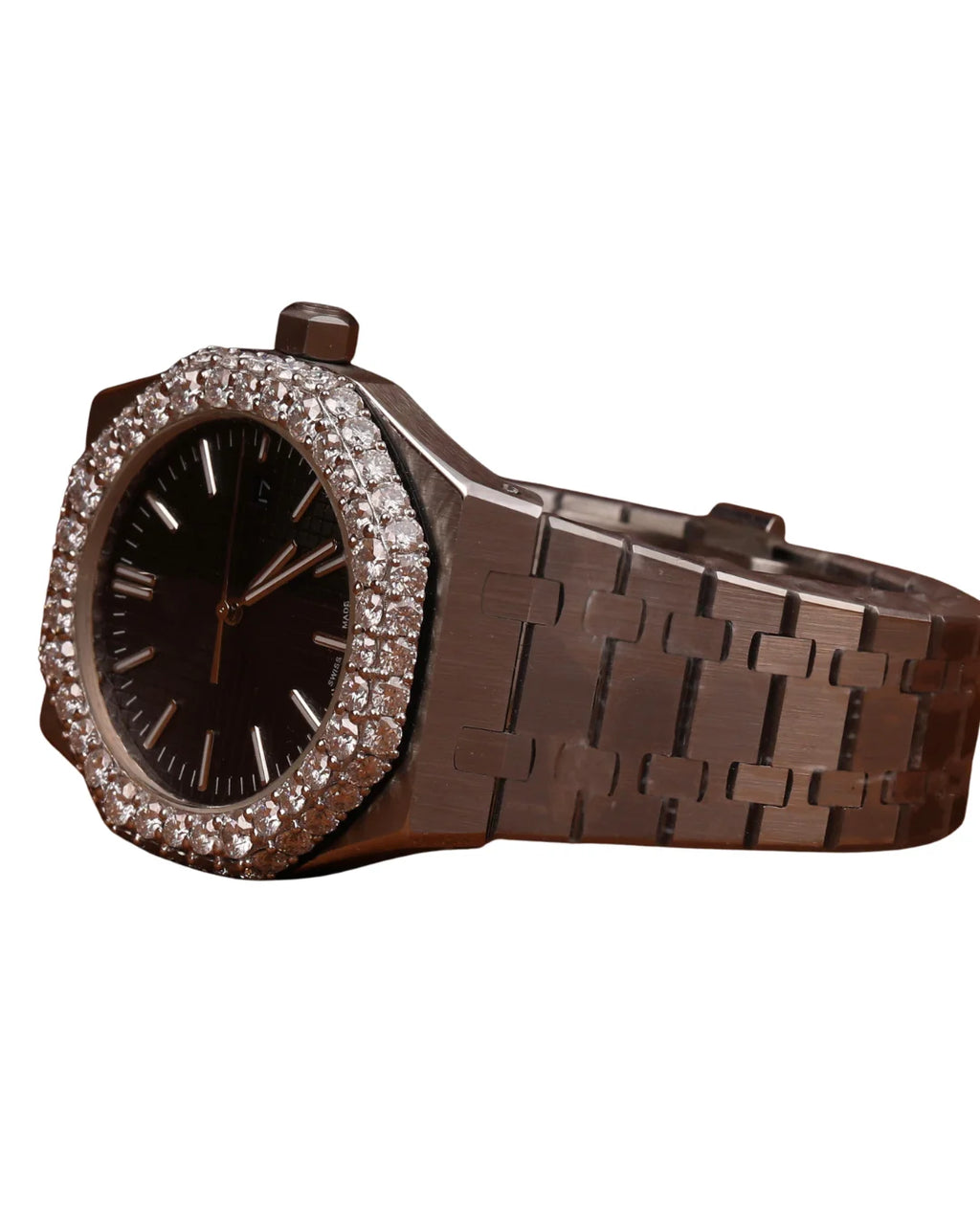 Excellent Round Shape Diamond Watch in Black Dial for Wedding and Partywear Mens Quartz Watch Available at Affordable Price