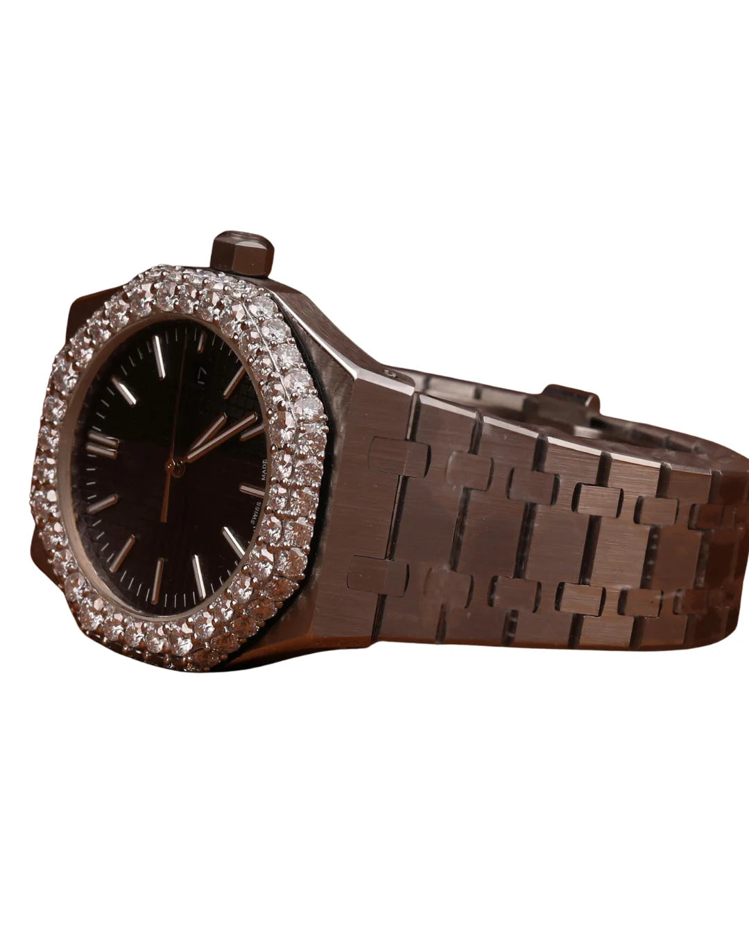 Excellent Round Shape Diamond Watch in Black Dial for Wedding and Partywear Mens Quartz Watch Available at Affordable Price