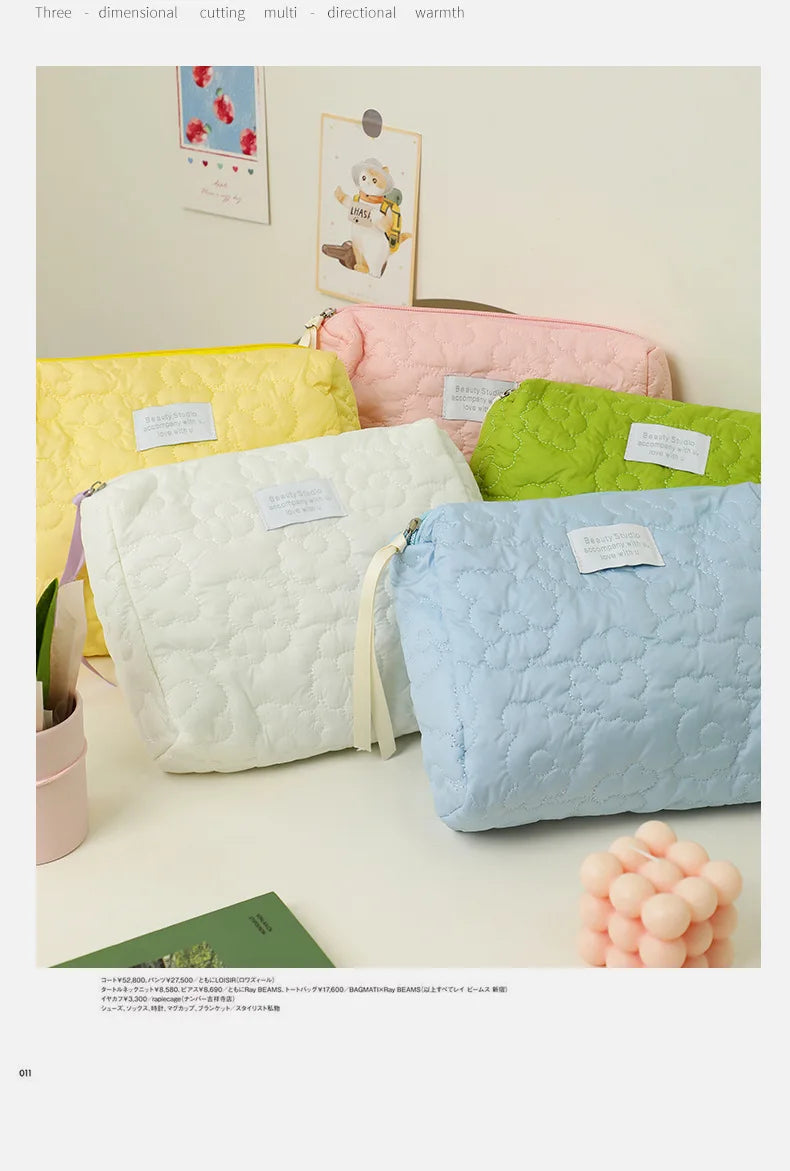 Embroidery Large-Capacity Cosmetic Bag Waterproof Portable Storage Bag Travel Makeup Pouch