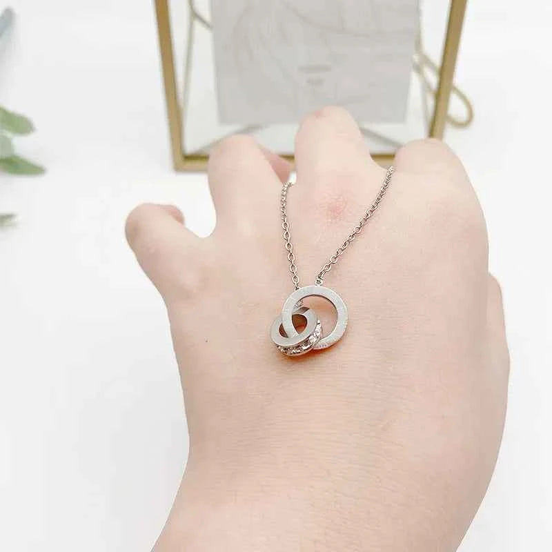 Stainless Steel Famous Brand Roman Numerals Pendant Necklace For Woman Woman Necklace Luxury Jewelry