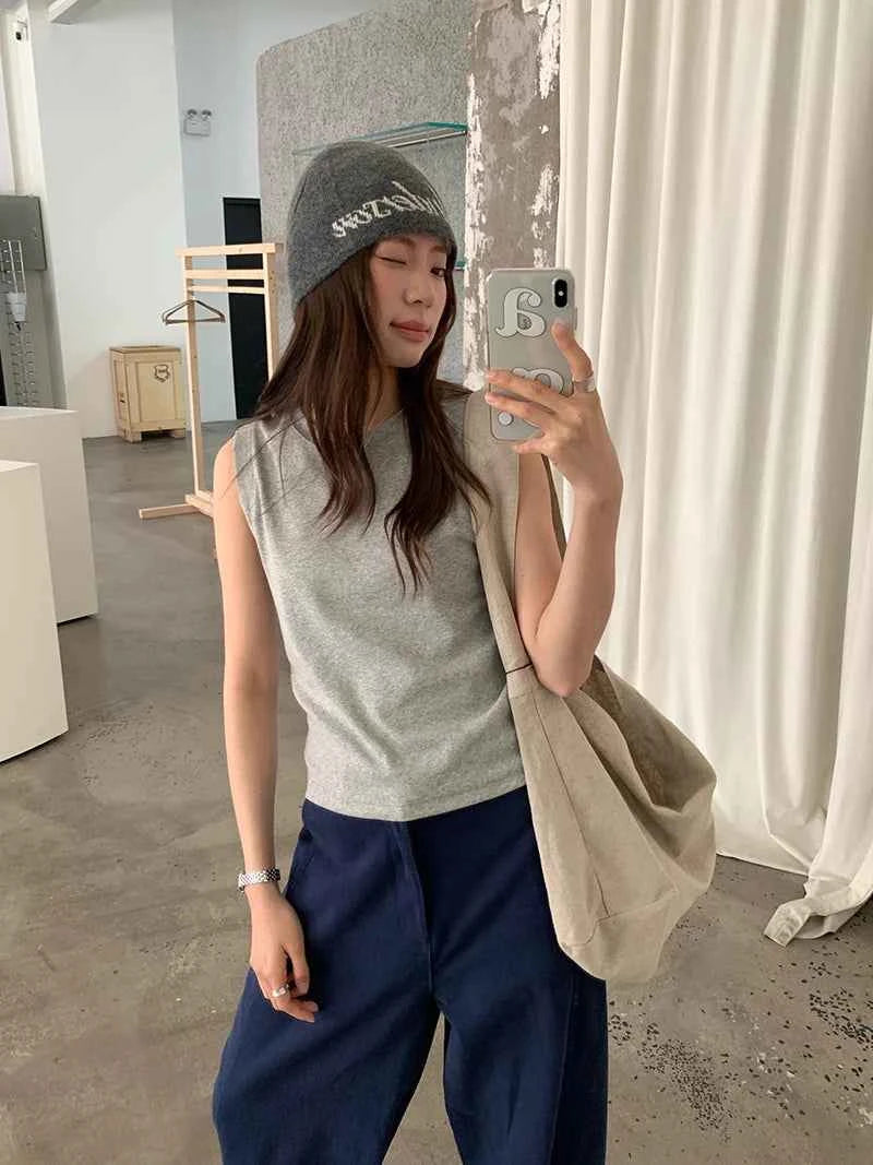 Spring women's casual solid color round neck slim fit vest