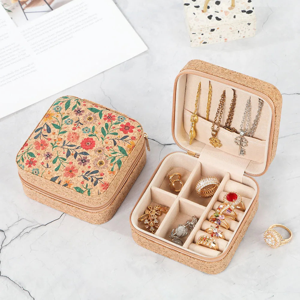 Mini Retro Jewelry Box Portable Travel Jewelry Organizer Display Case for Rings Earrings Necklace Bracelets Jewelry Storage Case