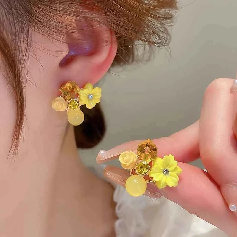 Colorful Flower Earrings Imitation Pearl Geometric Stud Earrings For Women Sweet Elegant Earrings For Party Banquet Jewelry Gift