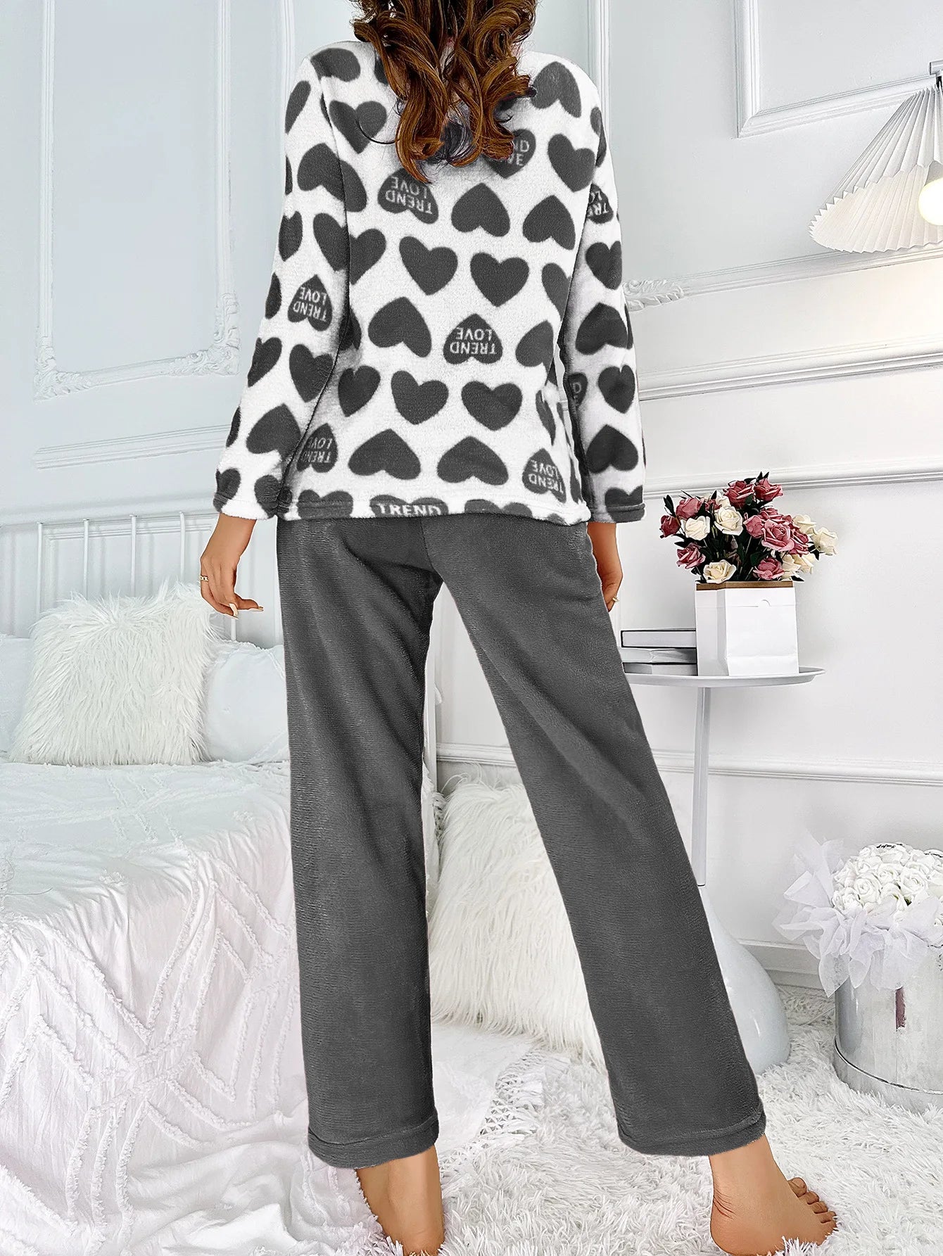 Thick and Warm Winter Flannel Sleepwear Soft Long Sleeved Pants Women's Pyjamas Set Heart-Shaped Pattern Student Nightwear