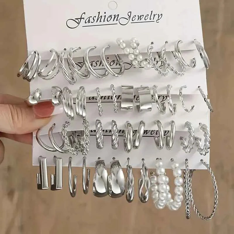 Fashion Creative Simple Earrings Set for Women Vintage Temperament Hollowed-out Butterfly Love Earrings Jewelry Gifts 2026 New