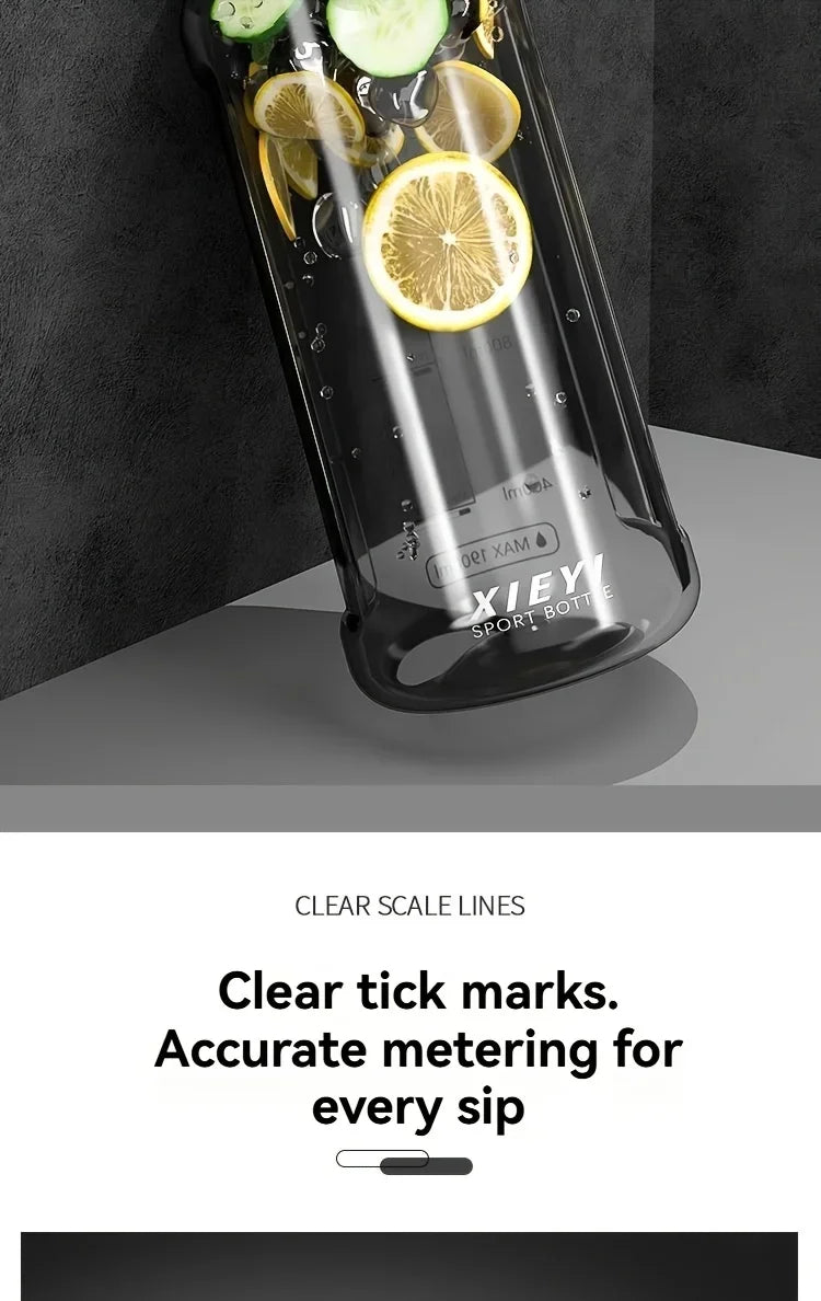 Large-capacity portable water bottle, made of high-transparency, drop-resistant PC material, with a leak-proof handle.