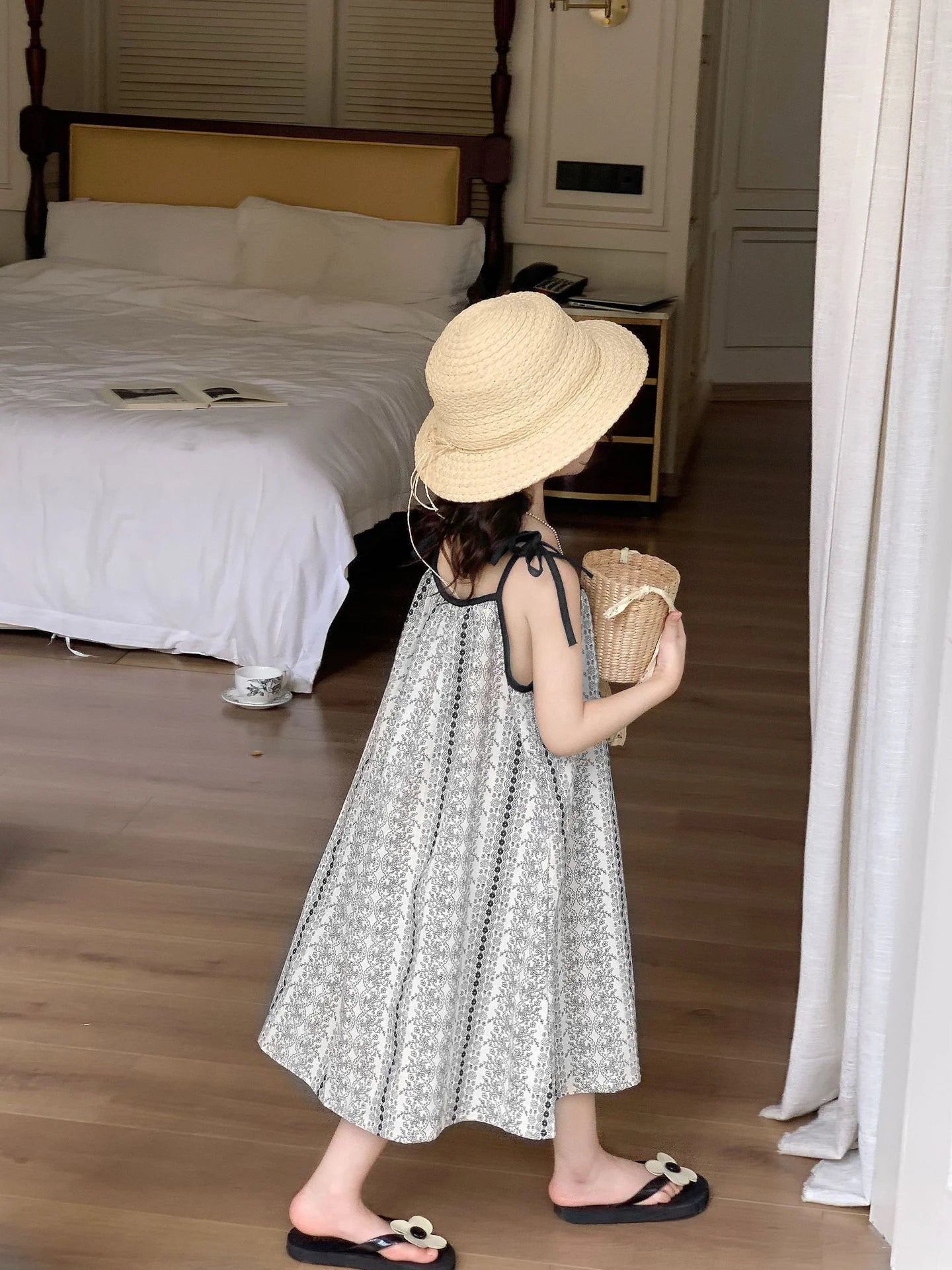 Bohemian printed style vacation dress For 1-9 Yrs Baby Girls 6.1 Children's Day Party Costumes Sleeveless loose beach Dress 2026